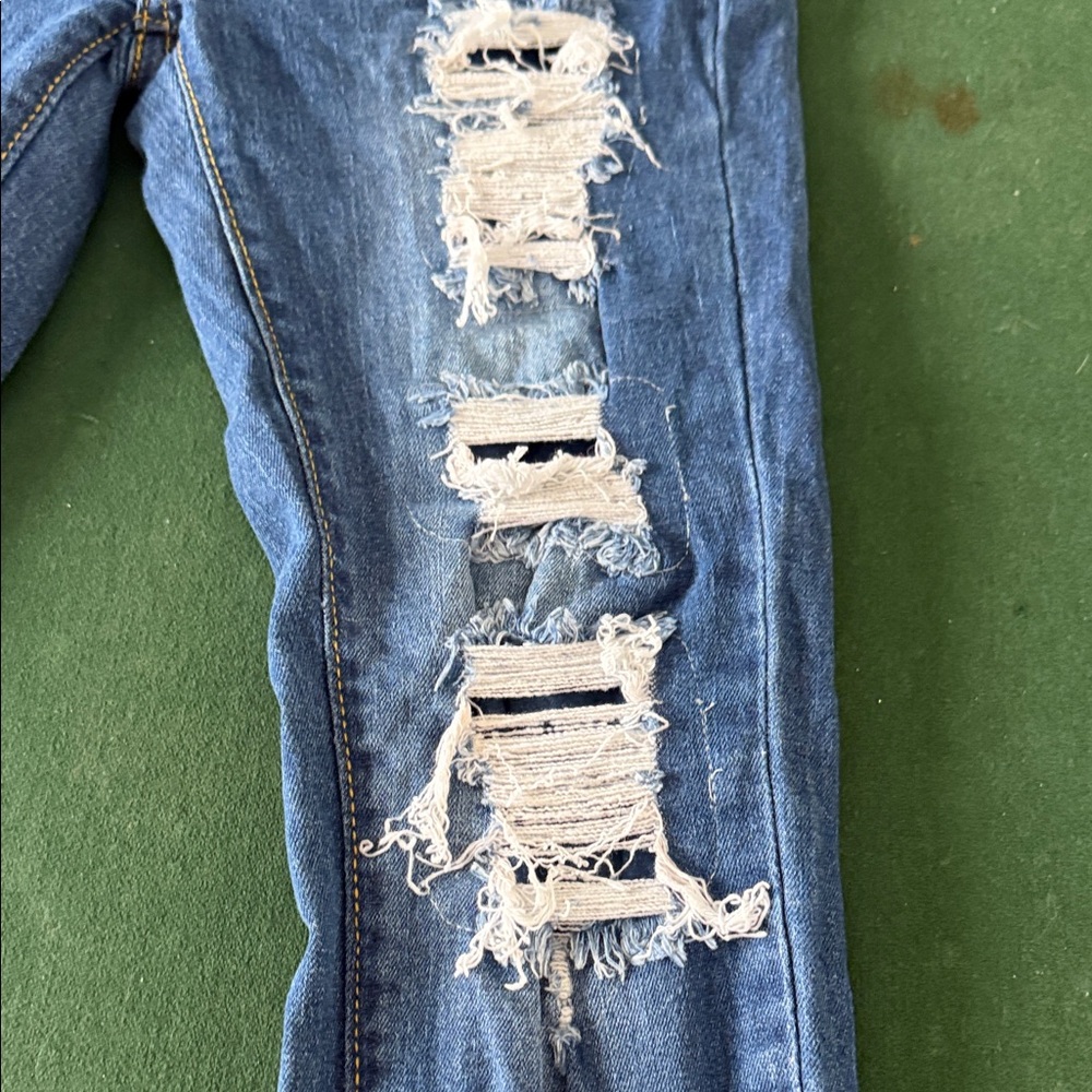 High Rise Distressed Blue Jeans. CAJA. #. 7 - Picture 2 of 8
